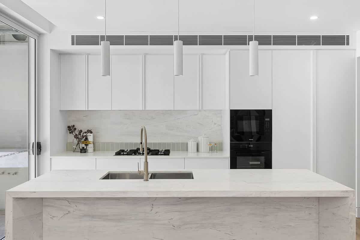 web_1740429488362_bwrm-03