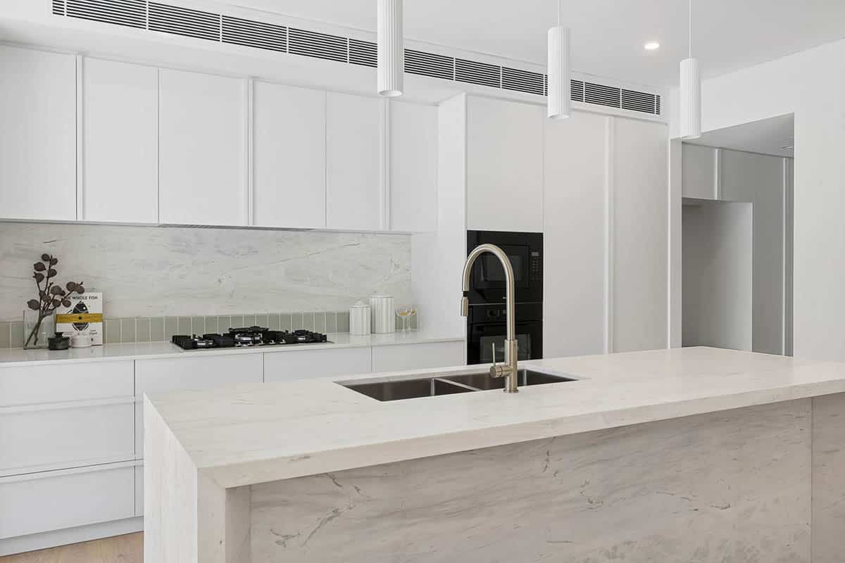 web_1740429488363_bwrm-04