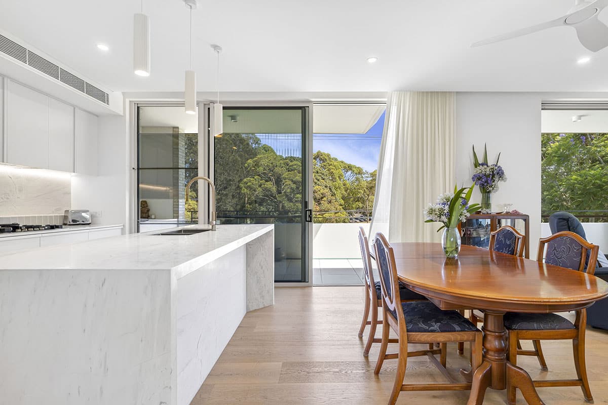 1764883239525_bwrm-008